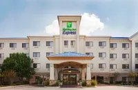 Holiday Inn Express & Suites FORT WORTH SOUTHWEST (I-20) by IHG Hoteles cerca de Centro Comercial Hullen Mall