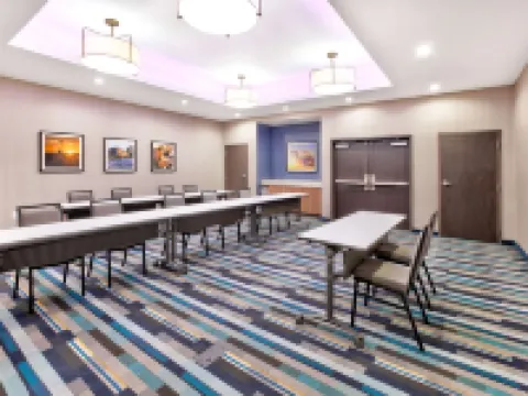 La Quinta Inn & Suites by Wyndham Terrell Hoteles en Terrell