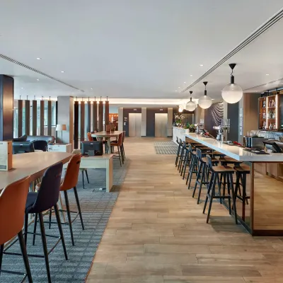 Hyatt Place London Heathrow Airport Отели рядом с достопримечательностью «Терминал 2 аэропорта Хитроу»