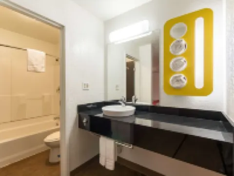 Motel 6 Uvalde, TX Hotels in Uvalde