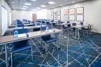 Holiday Inn Express & Suites Brevard – City Center Hotels in Boyd