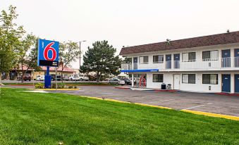 Motel 6 Kalispell, MT