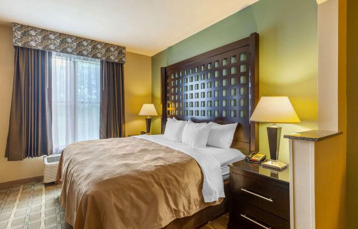 Quality Suites Sherman