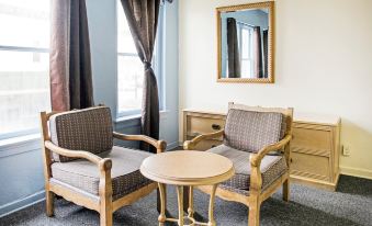 OYO Historic Cameron Hotel Brownsville I-69E - Housity