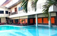 Hotel Mutiara Merdeka - Pools