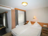 Lechners Wohnwelt Hotels in Stumm