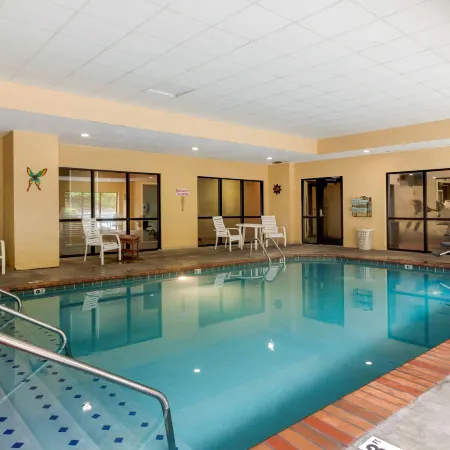 Comfort Suites