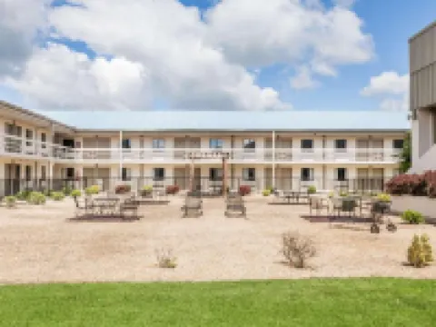 Super 8 by Wyndham Monteagle TN モンティーグルのホテル