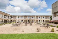 Super 8 by Wyndham Monteagle TN Hotels in Sewanee