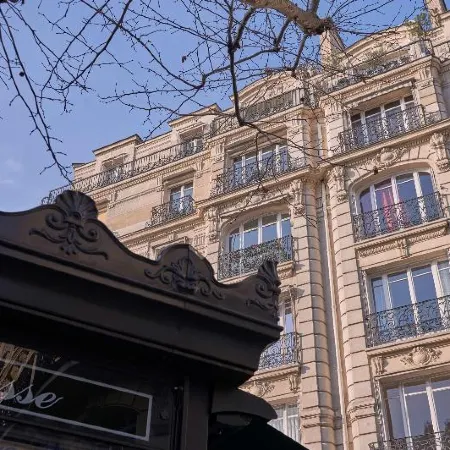 Plaza Tour Eiffel Отели рядом с достопримечательностью «16-й округ: Пасси»
