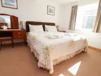 Niffany Barn Hotels near Ultimate Outdoors