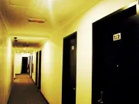 أديل هوتل فنادق في بوتاتان