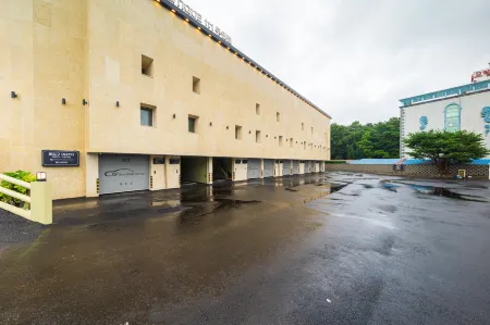 Anseong G7 Boutique Hotel Отели рядом с достопримечательностью «Будда Myeongnyun-dong, Anseong-si, Gyeonggi-do»