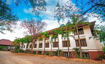 Tak Andaman Resort & Hotel