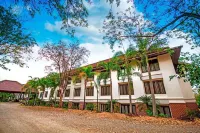 Tak Andaman Hotel Hotels near King Taksin the Great Memorial Shrine