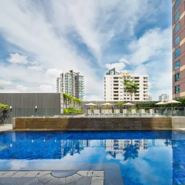 Grand Mercure Singapore Roxy Отели рядом с достопримечательностью «Торговый центр Joo Chiat Complex»