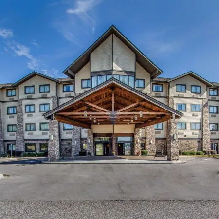 Comfort Inn & Suites Near Lake Guntersville