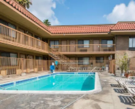 Palm Inn Hotel Near Tyler Mall Riverside