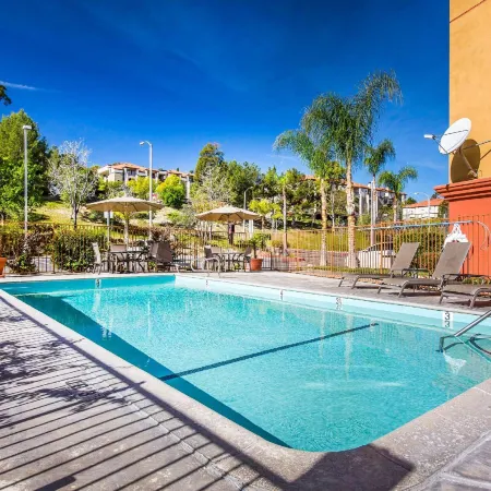 Comfort Suites Near Six Flags Magic Mountain