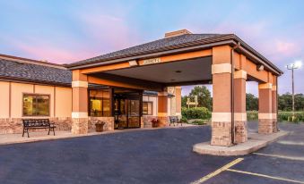 Country Inn & Suites by Radisson, Muskegon, MI