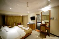 Summer Plaza Resort Hotels in Khingar