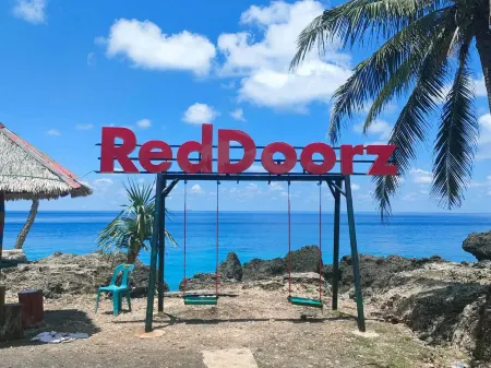 RedDoorz Syariah Near Ujong Kareung Beach Sabang Отели в г. Krueng Raya