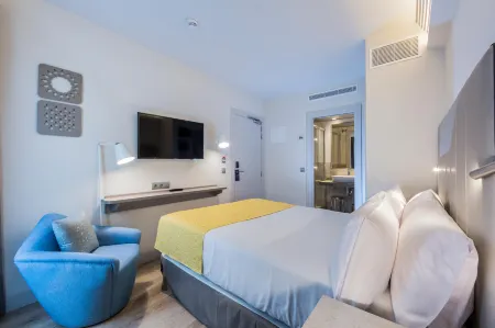 Catalonia Granada Отели рядом с достопримечательностью «Terminal 1 of Granada Airport»