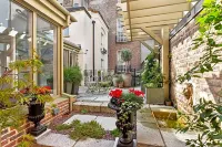 Gardiner Lodge - Bed and Breakfasts
