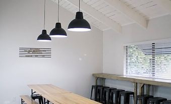 Hugo & Carters Backpackers & Motel