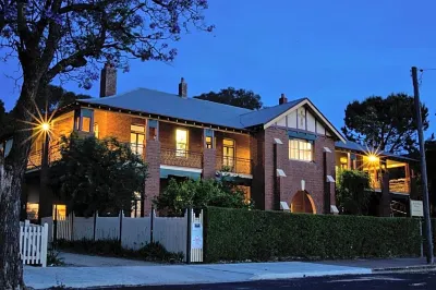 Old Parkes Convent