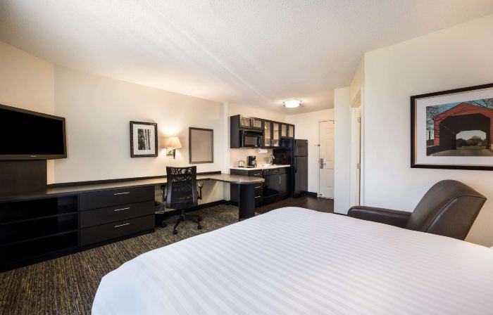 Sonesta Simply Suites Parsippany Morris Plains