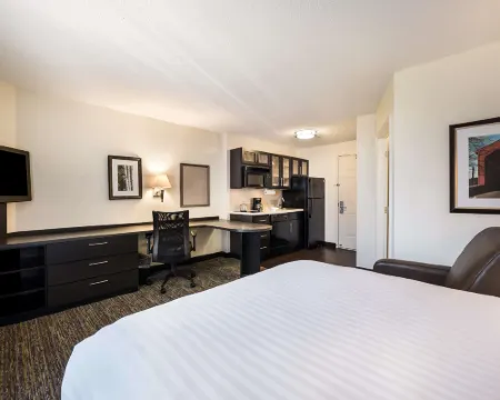 Sonesta Simply Suites Parsippany Morris Plains Hotels in Morris County
