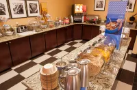 Hampton Inn Louisville-North/Clarksville - breakfast