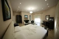 Hotel Holiday - Pet friendly