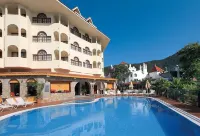 Fortuna Beach Hotel - ติดทะเล