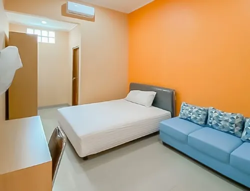 Shofy Guest House Mitra RedDoorz Hotels in Kecamatan Rancasari