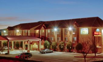 Western Skies Inn & Suites