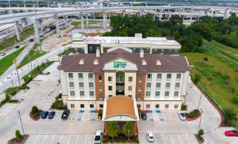 Holiday Inn Express & Suites Pearland