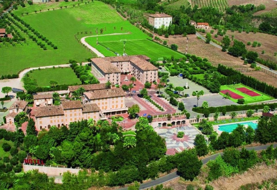 hotel overview picture