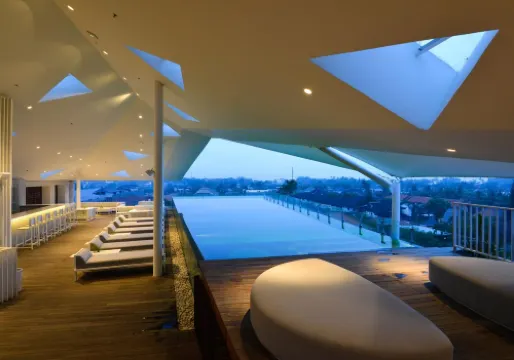 IZE スミニャック