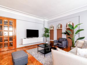 Gorgeous Flat with Lovely Balcony in Nisantasi