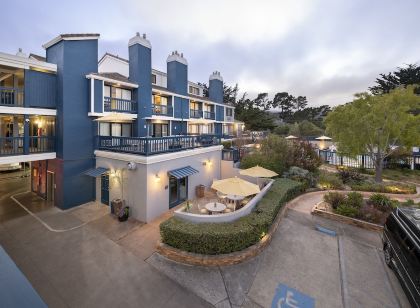 Mariposa Inn and Suites