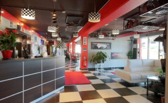 Enzo Hotels Cannes-Écluse by Kyriad Direct