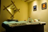 The Royal Court Hotel & Spa