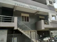 Iroomz Pranathi Comforts Hotels near HST Shopping Complex