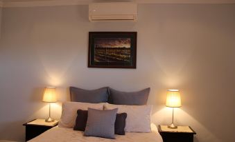 Upper Reach Spa Cottage