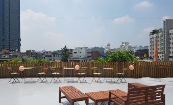 1. 서울숲 스테이..