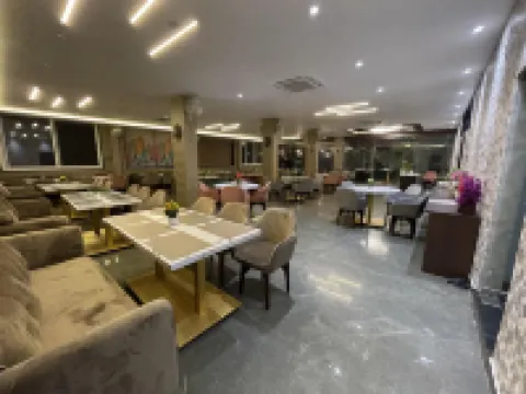 皮納基酒店 比拉斯普酒店