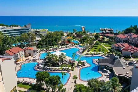 Arum Barut Collection - Ultra All Inclusive Отели рядом с достопримечательностью «Храм Аполлона»