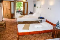 Amorani Studios Hotels in Andros